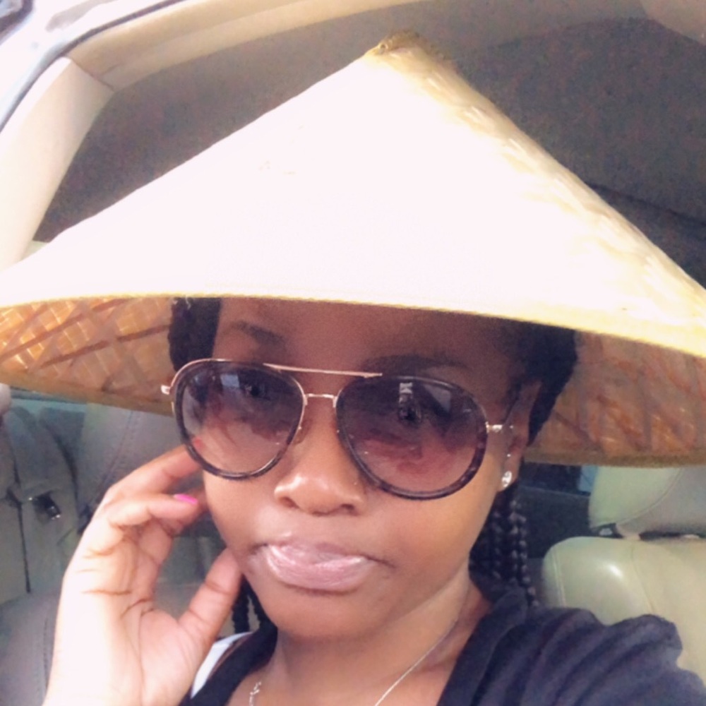 Meet your Posher, Jasmine